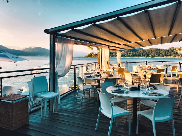 Restaurant exterior